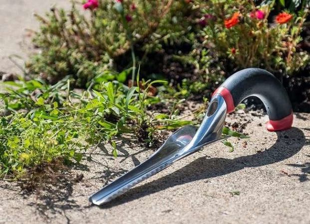 10 Ergonomic Tools that Make Gardening Nearly Painless