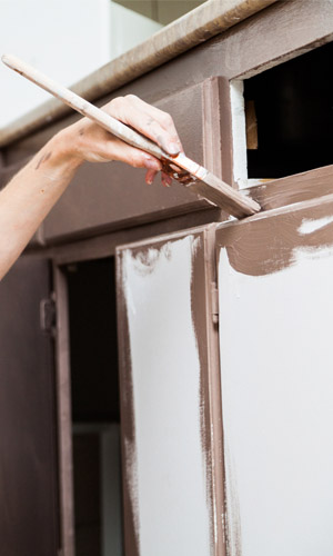 Painting Kitchen Cabinets: Different Surfaces