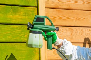Spraying vs. Rolling Paint: Which One to Use for Outdoor Projects?