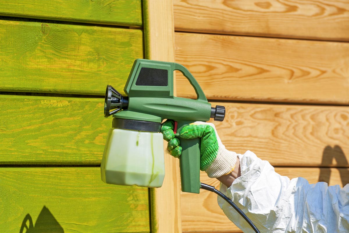 Spraying vs. Rolling Paint: Which One to Use for Outdoor Projects?