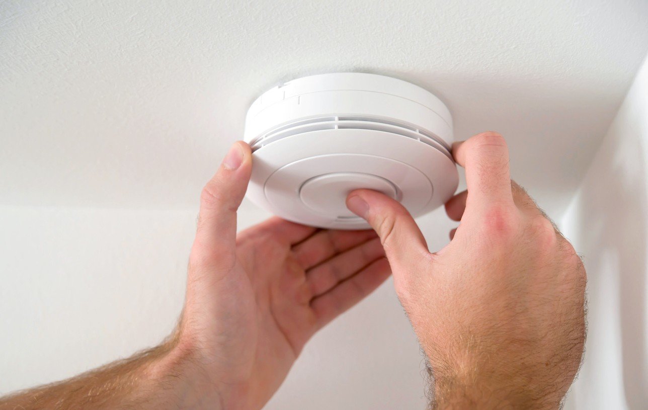 How To Install a Smoke Detector: Testing