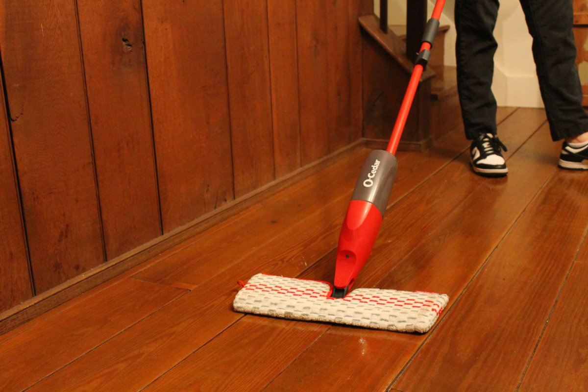 O-Cedar ProMist MAX Microfiber Spray Mop