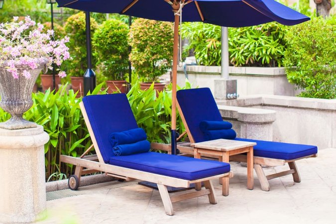 The Best Lounge Chairs for the Patio or Pool