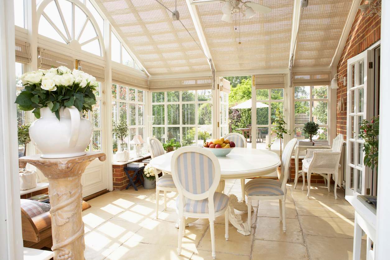 What Exactly is a Sunroom: Decorating Tips