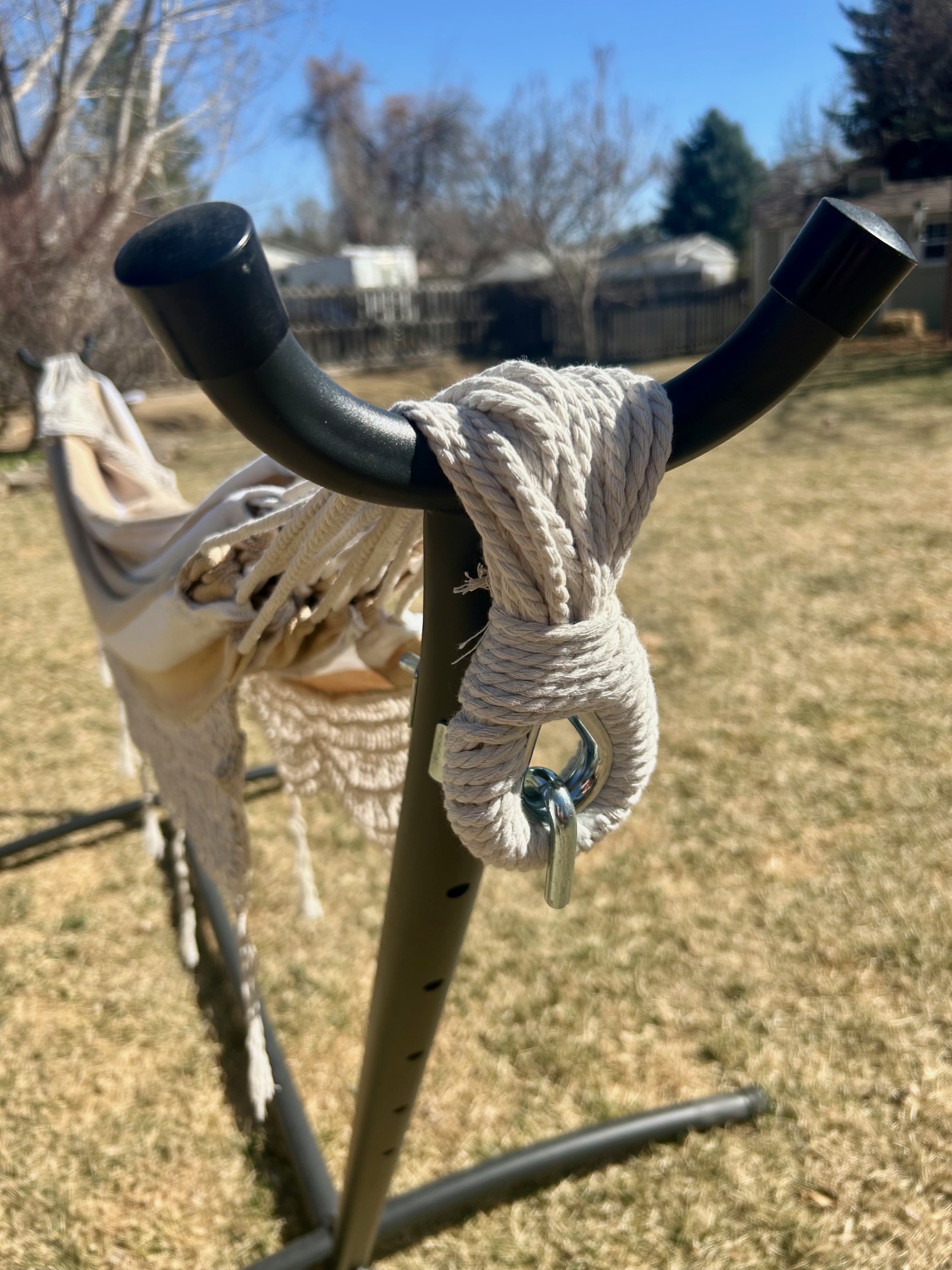 Amazon Basics reinforced hang loop