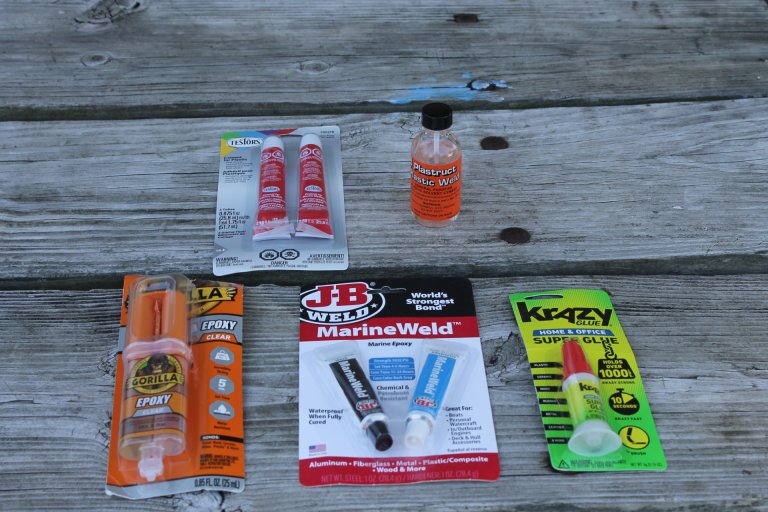 Best Plastic Glue close-up