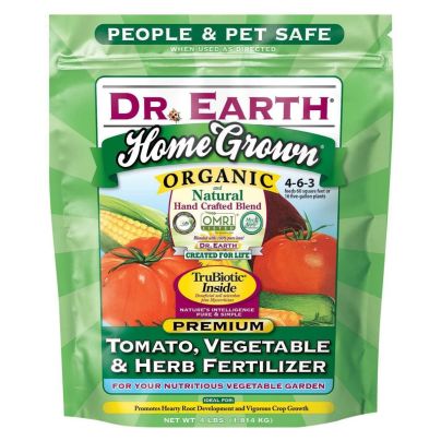 The Best Fertilizer for Tomatoes Option: Dr. Earth Home Grown Tomato Fertilizer