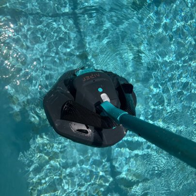 Aiper Seagull SE Cordless Robotic Pool Vacuum