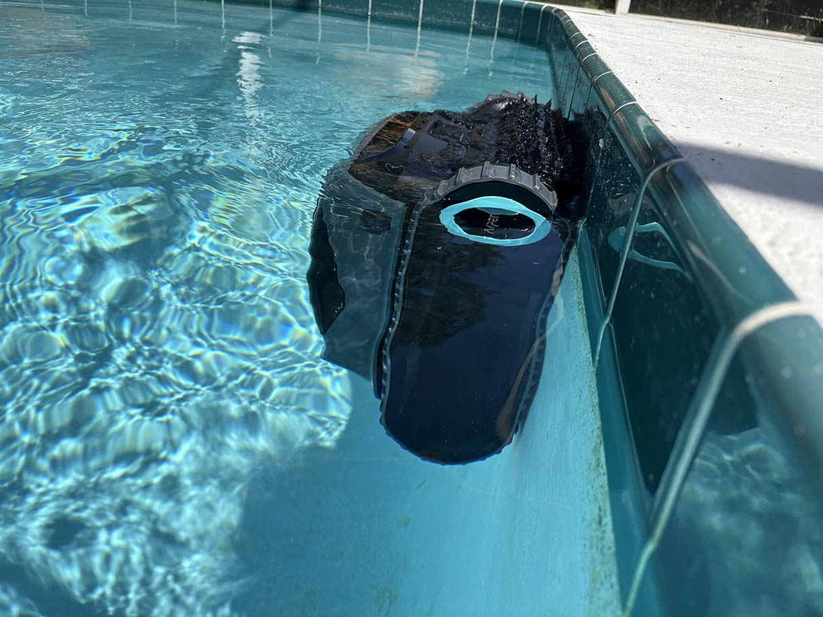 Aiper robot pool cleaner_03