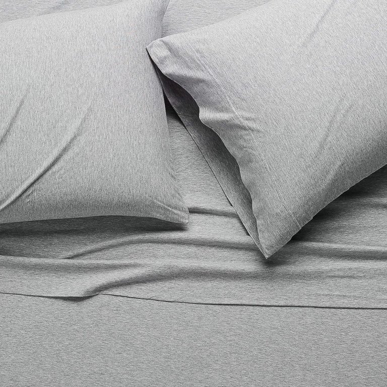  The Best Bed Sheets Option: Amazon Basics Cotton Jersey Bed Sheet Set