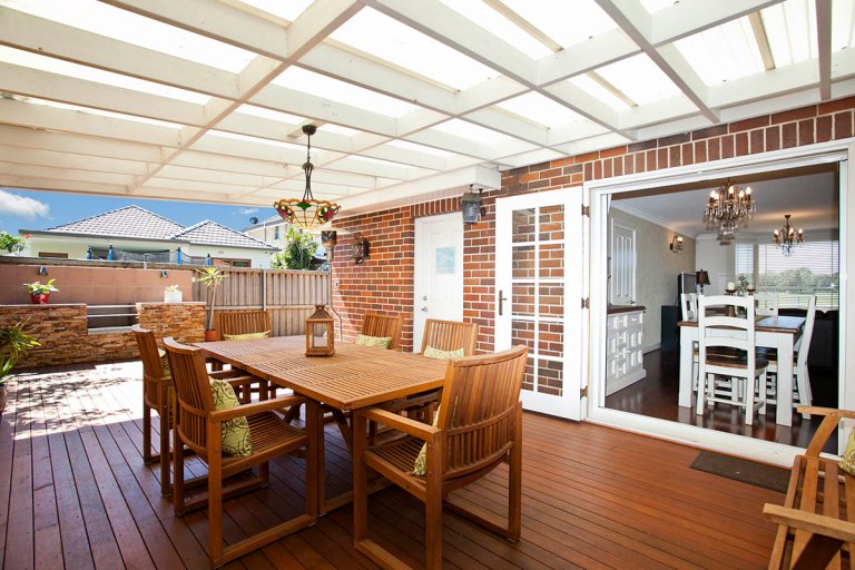 Deck vs. Patio: Choose the Right Outdoor Space for You