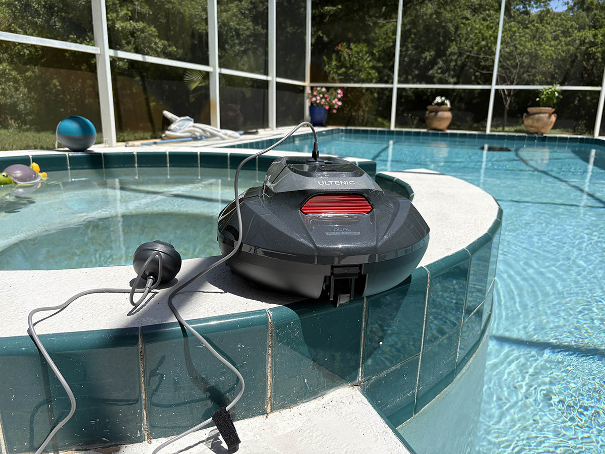 Ultenic robot pool cleaner_01