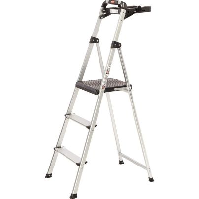 The Best Ladders Option: Rubbermaid 3-Step Aluminum Stool With Project Tray