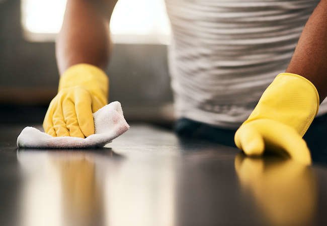 10 Housekeeping Habits to Adopt in the New Year