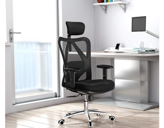 The Ergonomic Office Chair My Back Can’t Live Without