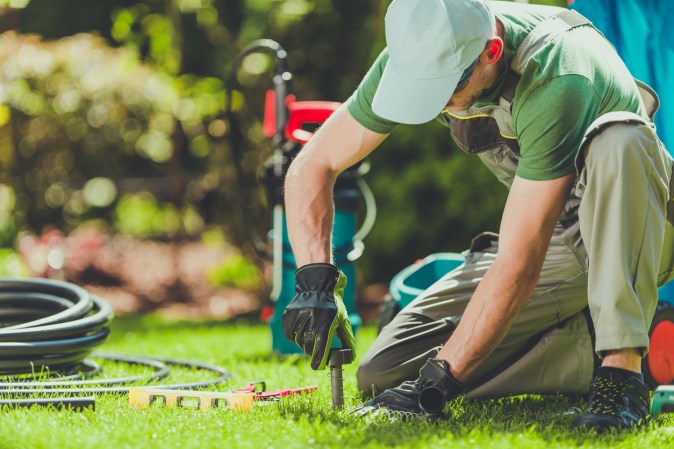 How to Make Weed Killer: 6 Methods That are Both Natural and Effective