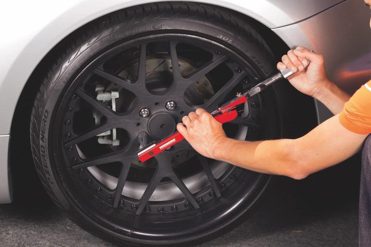 Types of Torque Wrenches: Deflecting Beam Torque Wrench