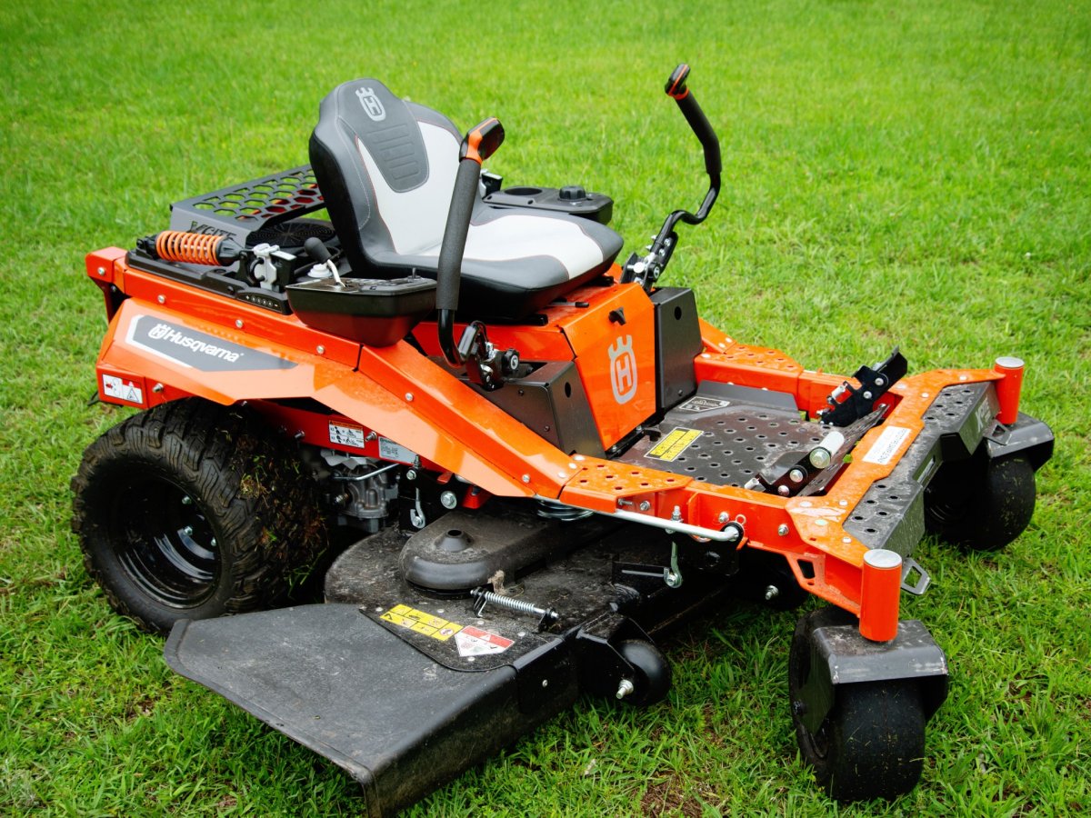 Husqvarna-Xcite-Z350-side-view-Photo-by-Jacob-Wolfe