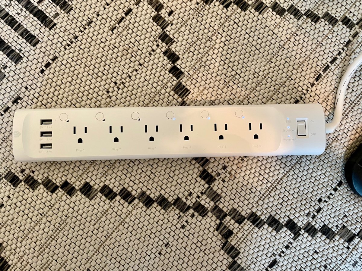 Kasa HS300 Smart Plug Power Strip before use