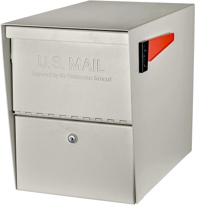 Best Locking Mailbox Options: Mail Boss 7207 Package Master Curbside Locking Security Mailbox