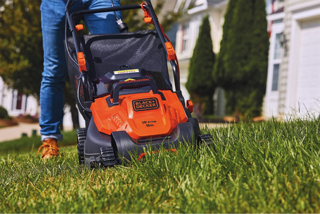 The Best Lawn Mower For Small Yards Option