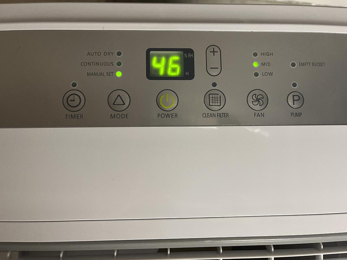 Best Dehumidifiers_Hisense display