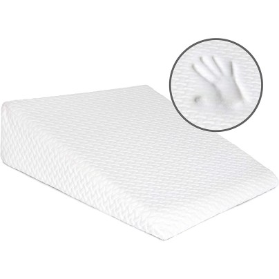 The Best Wedge Pillow Option: Milliard Bed Wedge Pillow with Memory Foam Top