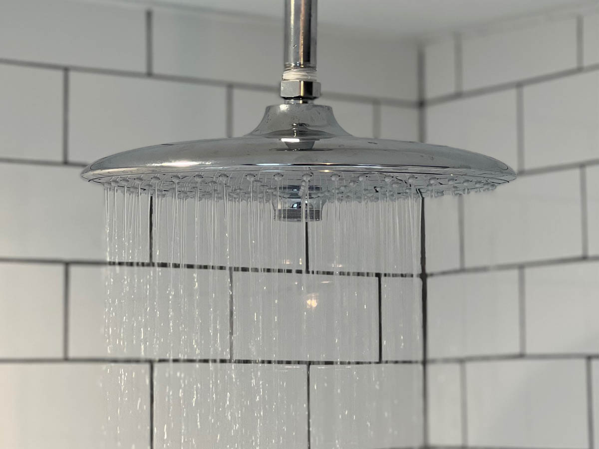 Tested rain shower head delivering a powerful and even spray