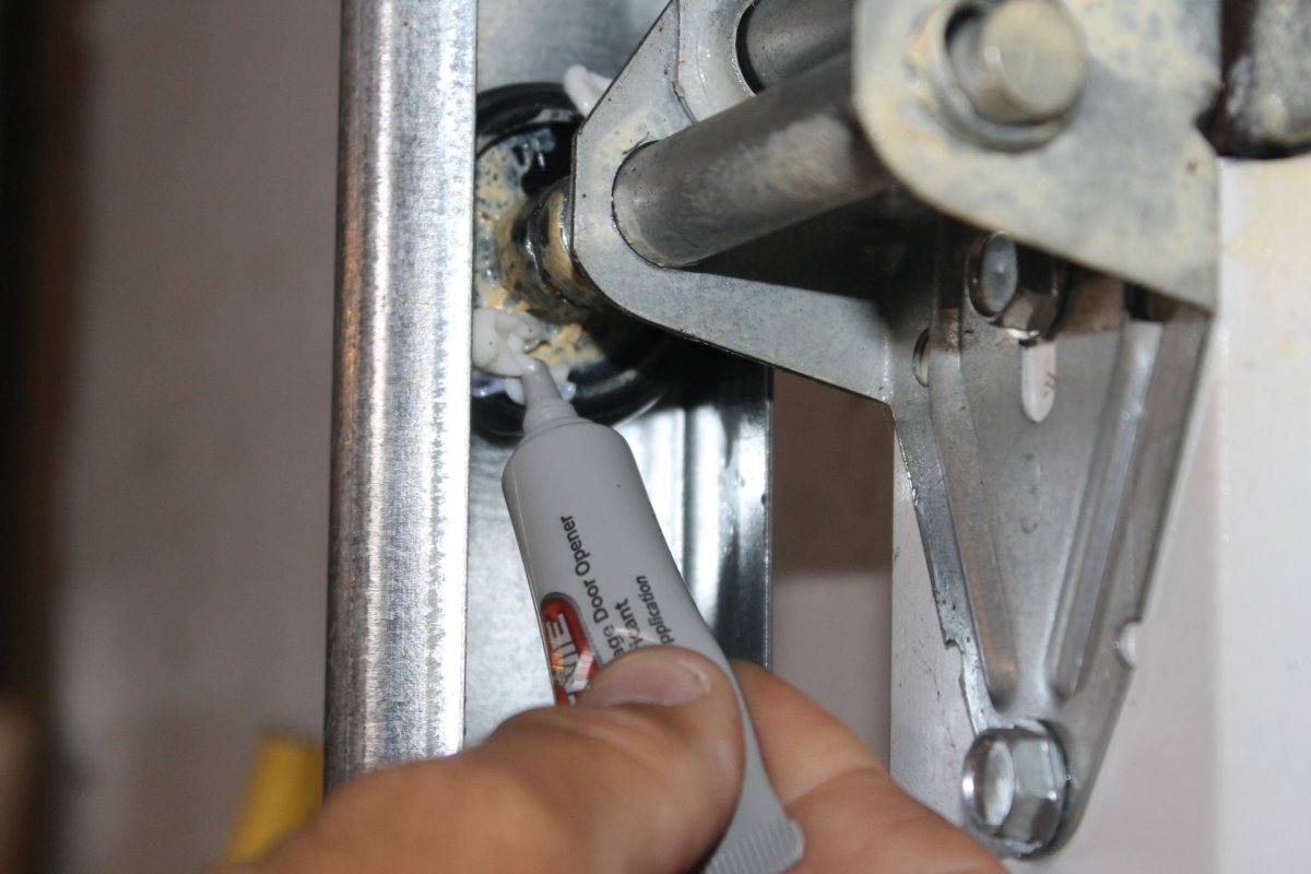Genie Screw Drive Lube for Garage Door