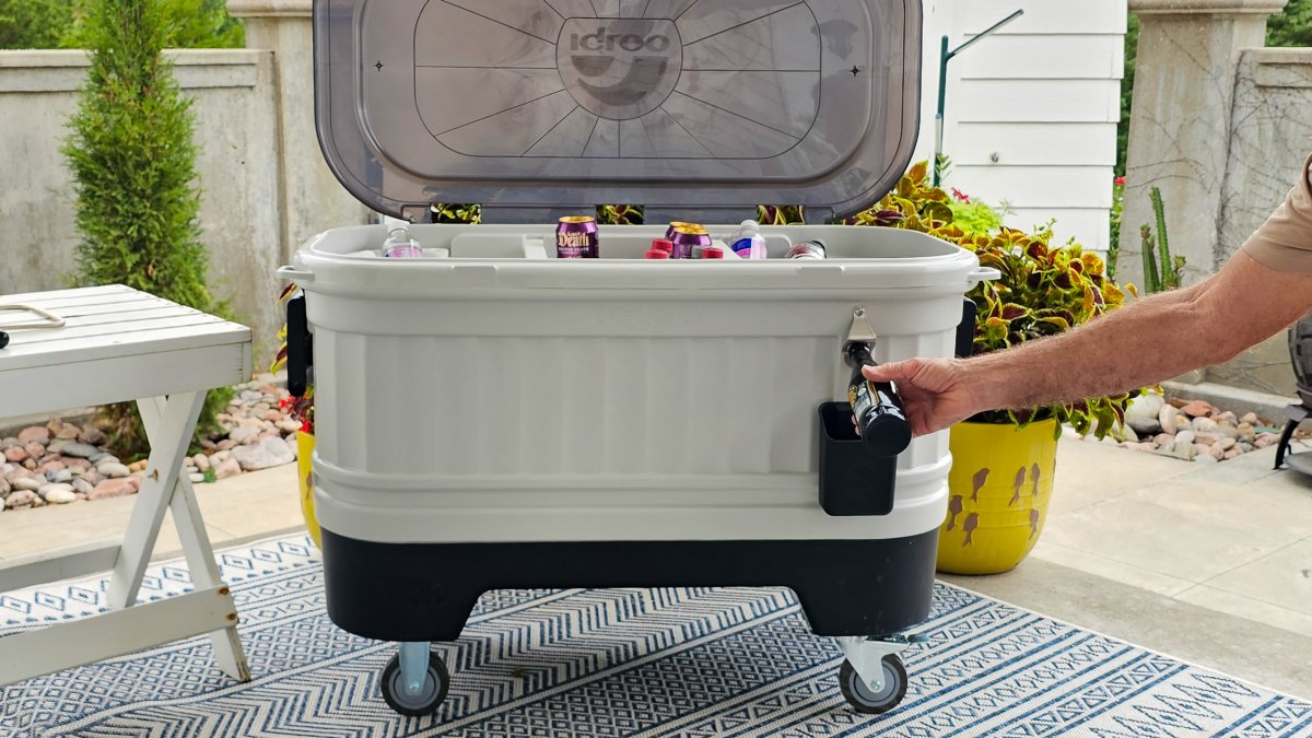 Igloo Wheeled Cooler
