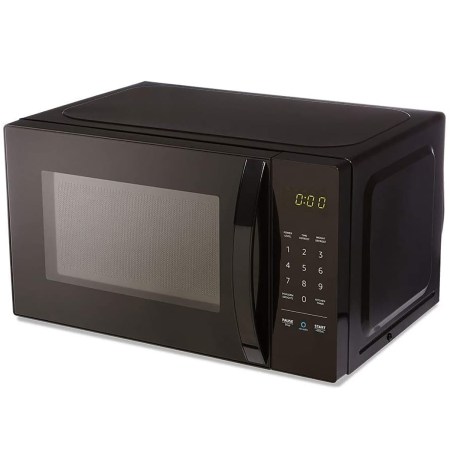 AmazonBasics Microwave, Small, 700W, Works with Alexa