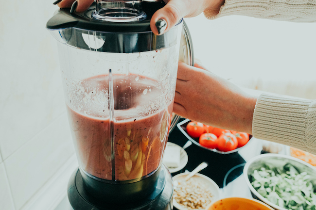 10+ Things You Should Never Put in a Blender
