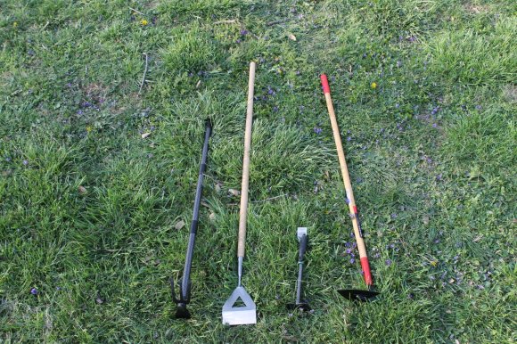 https://go.skimresources.com/?id=138113X1700762&url=https%3A%2F%2Fwww.walmart.com%2Fip%2FBully-Tools-7774284-Hoe-Garden-Long-Handle-Fibeglass-Pro%2F40816571