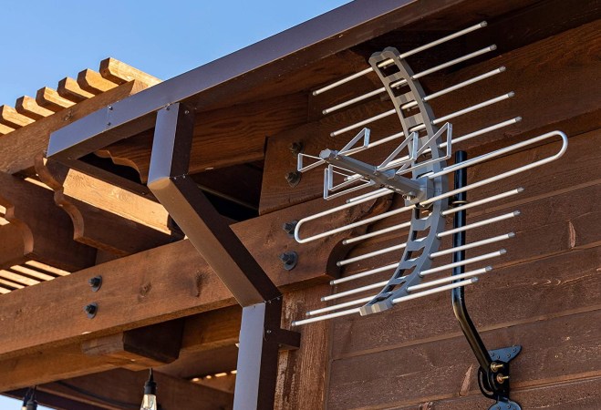 The Best Outdoor TV Antennas to Watch Local TV Channels for Free