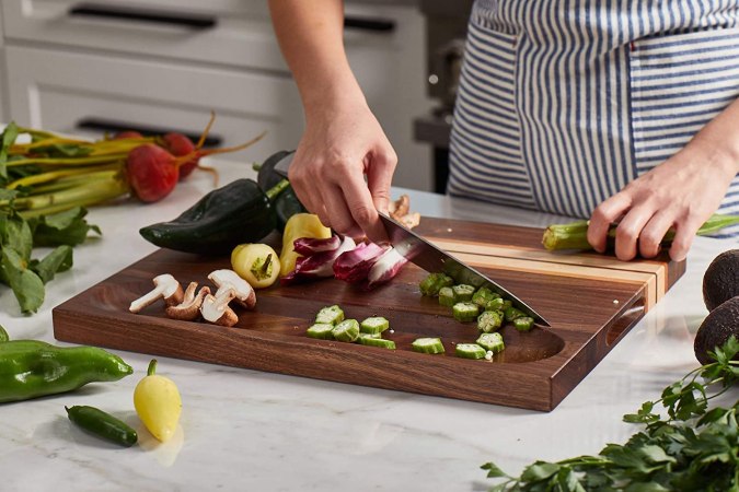 How To: Clean a Wooden Cutting Board