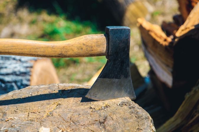The Best Splitting Wedge to Split Logs Easily