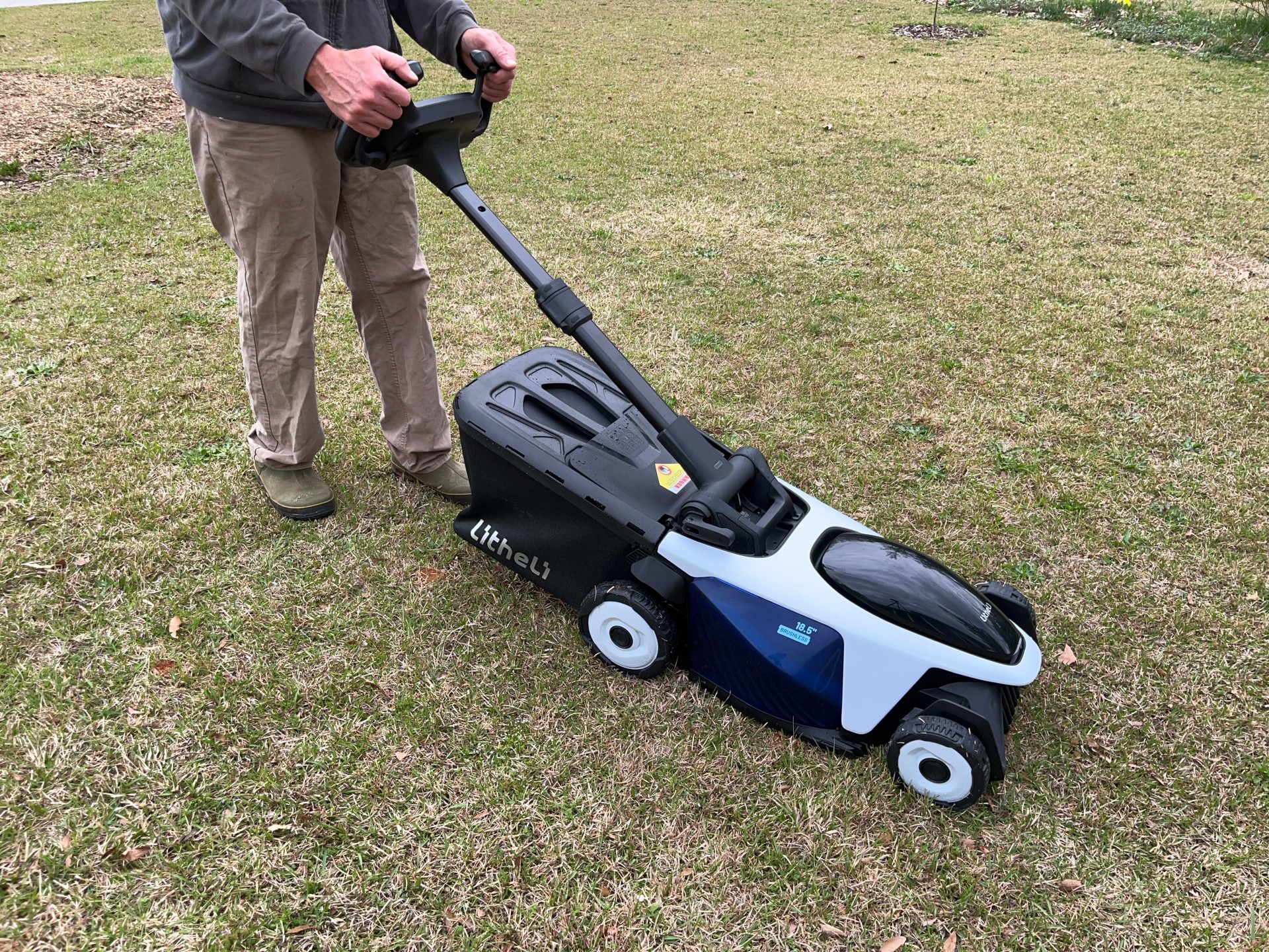 Litheli 40V Mower action