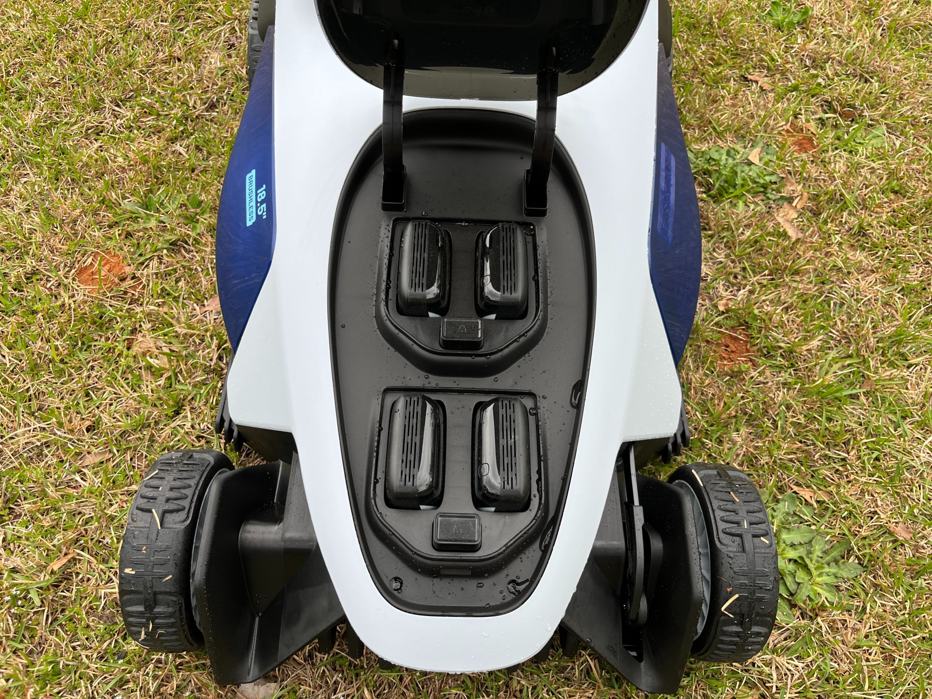 Litheli 40V Mower battery compartment