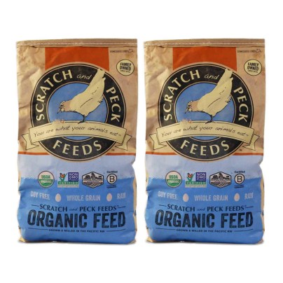 The Best Chicken Feed Option: Scratch and Peck Feeds Naturally Free Organic Layer