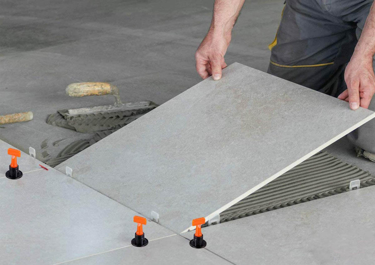 The 7 Best Tile Leveling Systems for DIYers and Pros, image size:1200x850