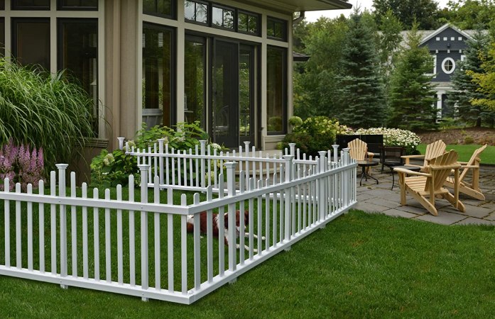 The Best Garden Fence to Add Style to Your Yard—and Keep Critters Out