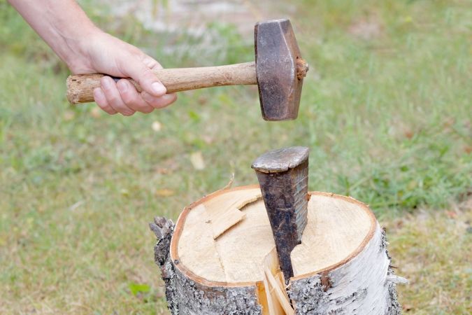 The Best Splitting Wedge to Split Logs Easily