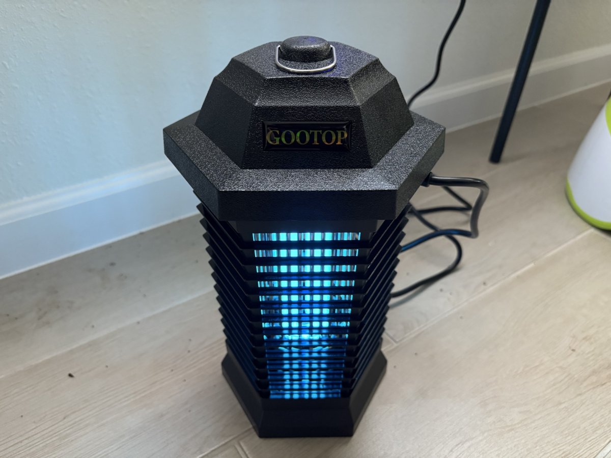 Gootop bug zapper 