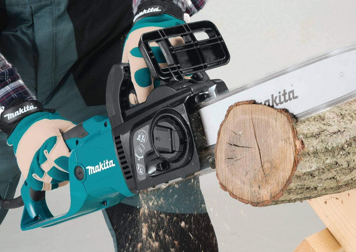 The Best Chainsaw for Cutting Firewood Options