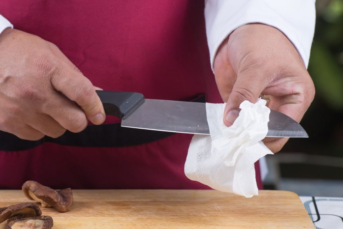 The Best Knife Oils to Keep in Your Kitchen