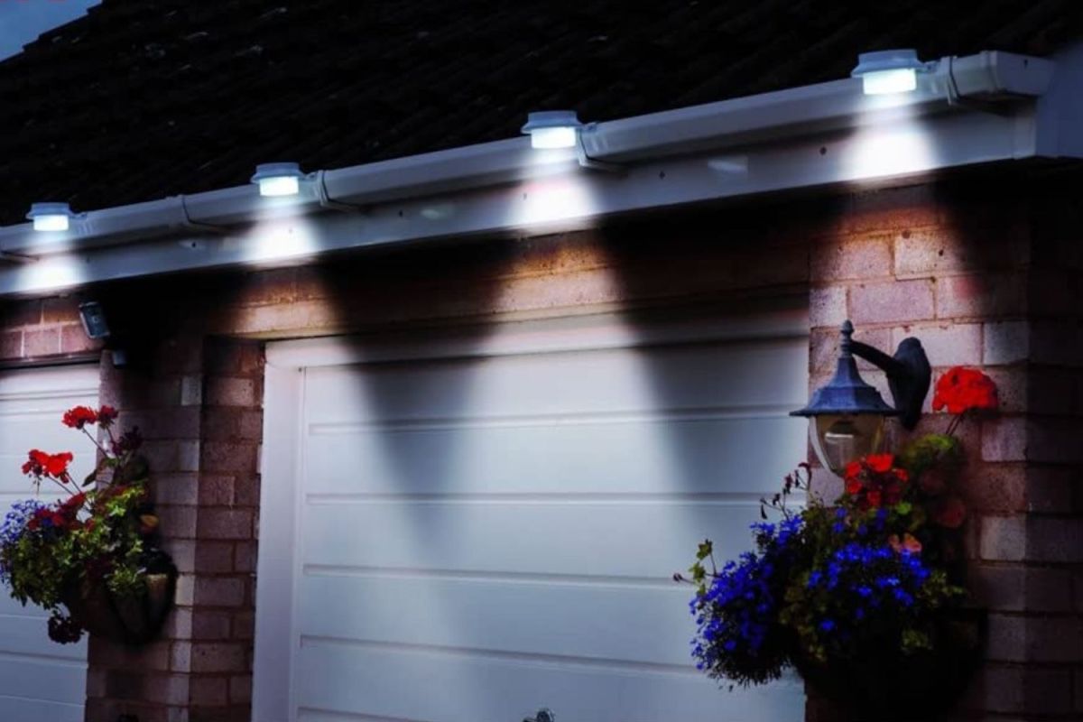 The Best Solar Gutter Lights Option