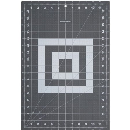  The Best Cutting Mat Option: Fiskars 12x18 Inch Cutting Mat