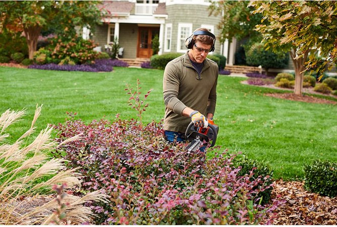 The Best Gas Hedge Trimmers for Maintaining Your Landscape