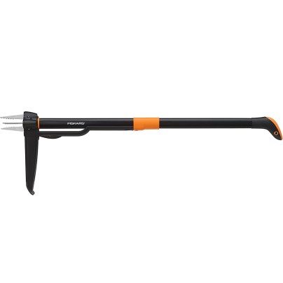 The Best Stand-Up Weeder Option: Fiskars 4-Claw Stand-Up Weed Puller