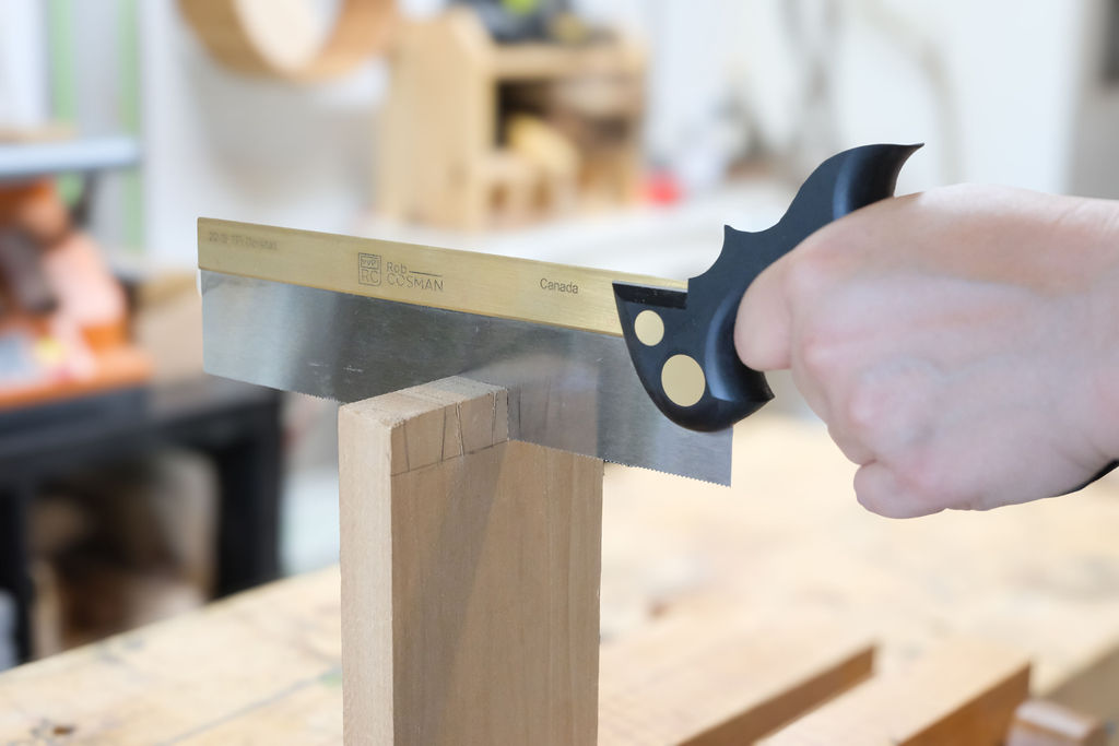 Cutting dovetails with Rob Cosman Dovetail Saw